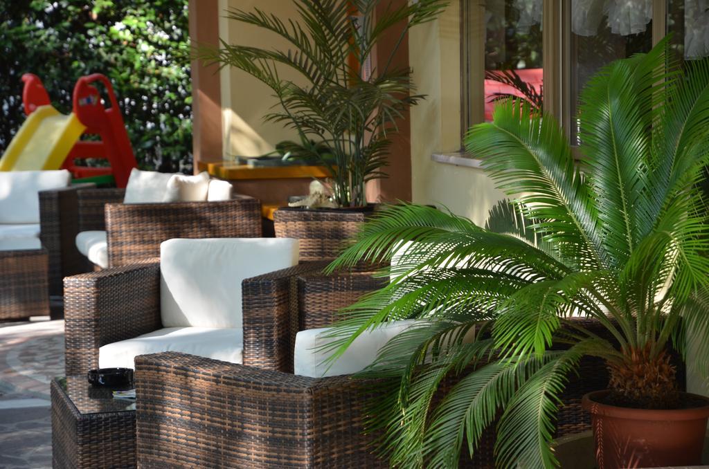 Hotel Monique Cervia Eksteriør billede