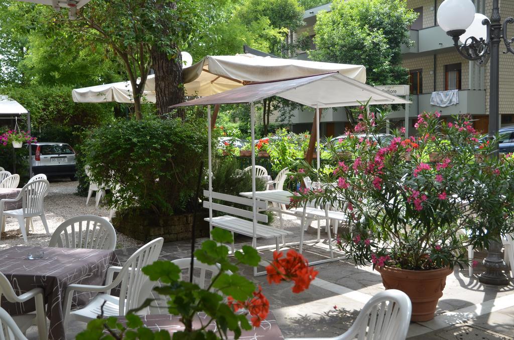 Hotel Monique Cervia Eksteriør billede