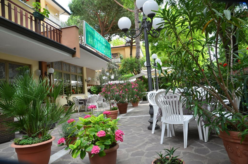 Hotel Monique Cervia Eksteriør billede