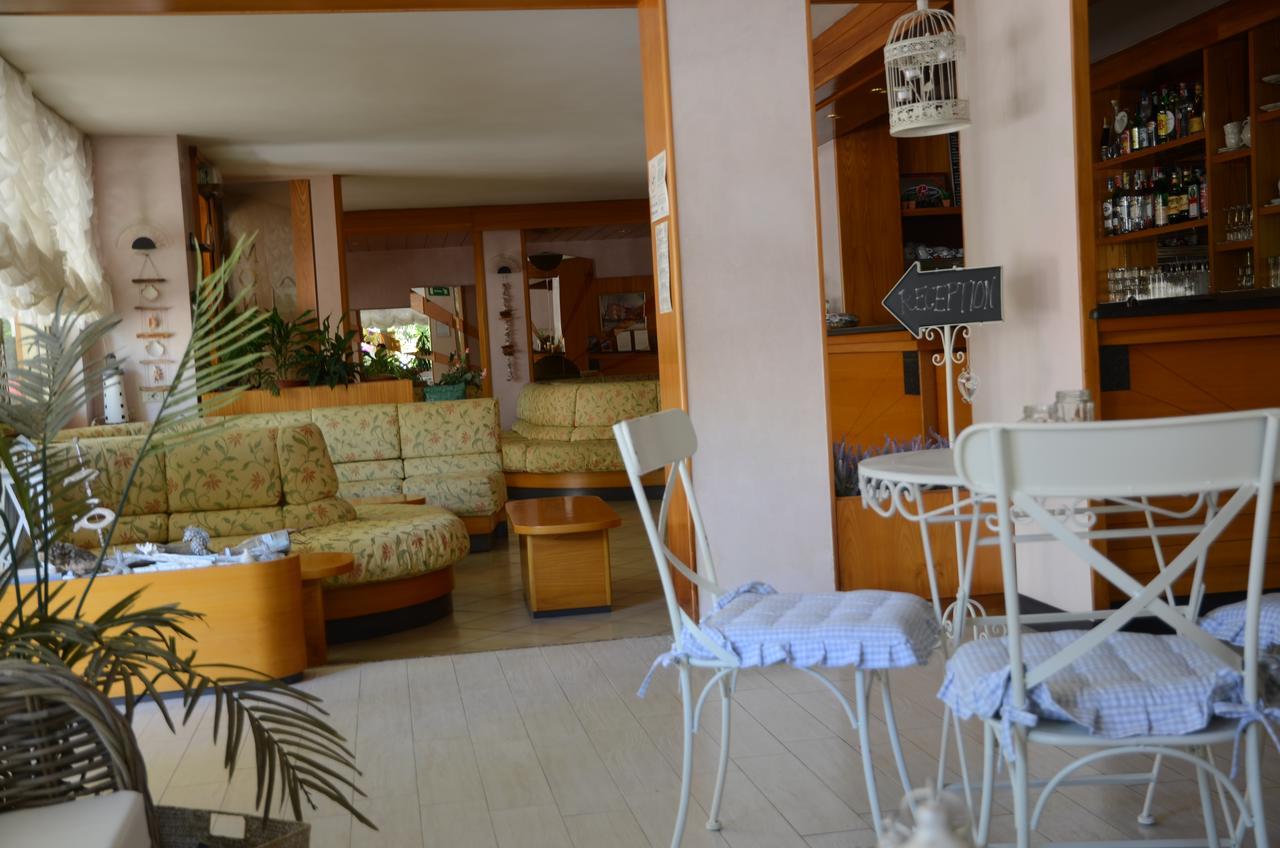 Hotel Monique Cervia Eksteriør billede