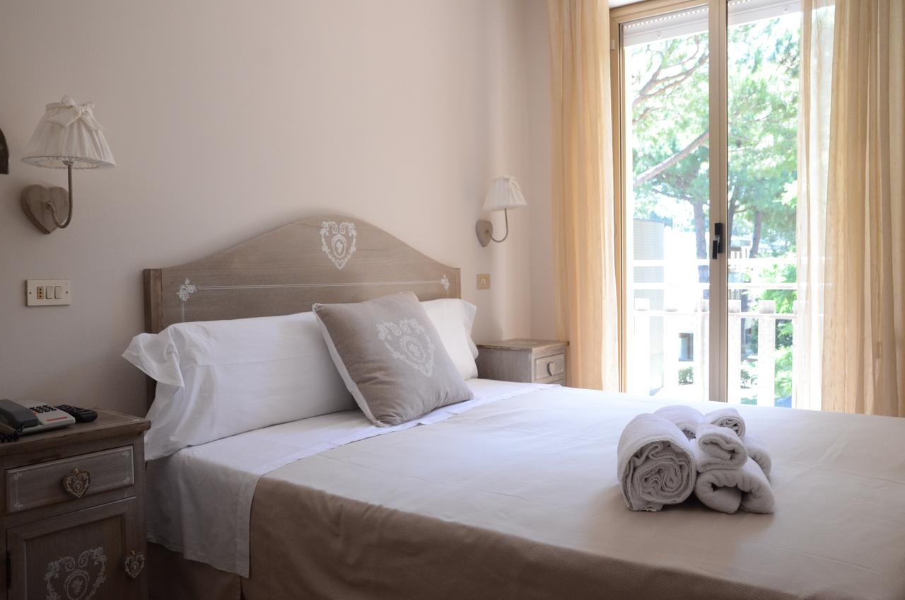 Hotel Monique Cervia Eksteriør billede